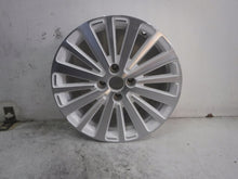 Laden Sie das Bild in den Galerie-Viewer, 1x Alufelge 16 Zoll 7.0" 4x100 37ET Glanz Weiß 403007684R Dacia III 1 Twingo FEL8417990013lv