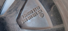 Load image into Gallery viewer, 1x Alufelge 17 Zoll 7.0" 5x112 40ET Glanz Silber 3G0601025AM VW Passat B8 FEL1916516608at