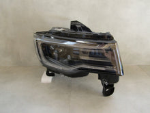 Laden Sie das Bild in den Galerie-Viewer, Frontscheinwerfer Jeep Grand Cherokee Wk2 Xenon Rechts Scheinwerfer Headlight SCH6747732552wu