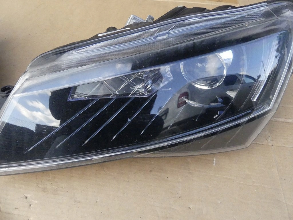 Frontscheinwerfer Skoda Superb III 3V1941015B Xenon Links Scheinwerfer Headlight SCH5489993027tz