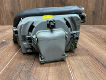 Laden Sie das Bild in den Galerie-Viewer, Frontscheinwerfer Mercedes-Benz Sl R129 1298206861 Rechts Scheinwerfer Headlight SCH6554860041ne