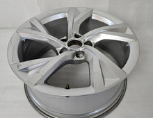 Load image into Gallery viewer, 1x Alufelge 18 Zoll 8.0&quot; 5x112 40ET 8W0601025EJ Audi A4 B9 Rim Wheel