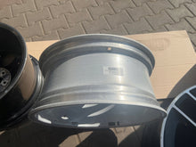 Laden Sie das Bild in den Galerie-Viewer, 1x Alufelge 19 Zoll 8.0&quot; 5x130 45ET 98136214002 Porsche Cayman Rim Wheel