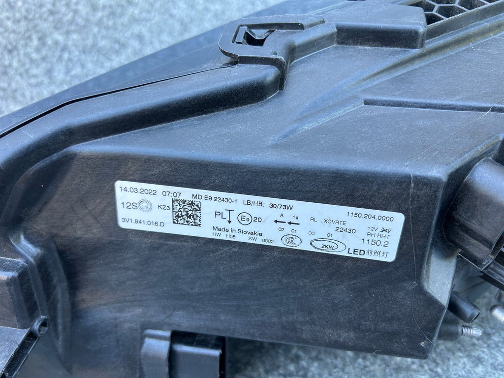 Frontscheinwerfer Skoda Superb III 3V1941016D Full LED Rechts Headlight