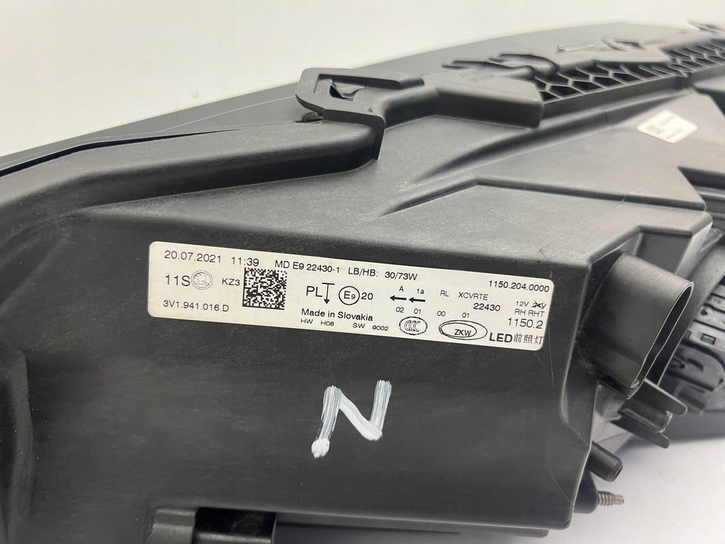 Frontscheinwerfer Skoda Superb III 3V1941016D 992941571AA LED Rechts Headlight