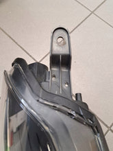 Load image into Gallery viewer, Frontscheinwerfer Toyota Yaris LED Rechts Scheinwerfer Headlight