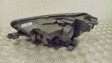 Laden Sie das Bild in den Galerie-Viewer, Frontscheinwerfer Skoda Fabia IV 6VB941016 LED Rechts Scheinwerfer Headlight SCH2944637783bw