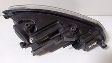 Laden Sie das Bild in den Galerie-Viewer, Frontscheinwerfer VW Caddy III 2K5941005B Links Scheinwerfer Headlight SCH1351372883zt