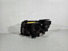Laden Sie das Bild in den Galerie-Viewer, Frontscheinwerfer Mitsubishi Pajero IV 103419012686 Xenon Rechts Headlight SCH8387268012js