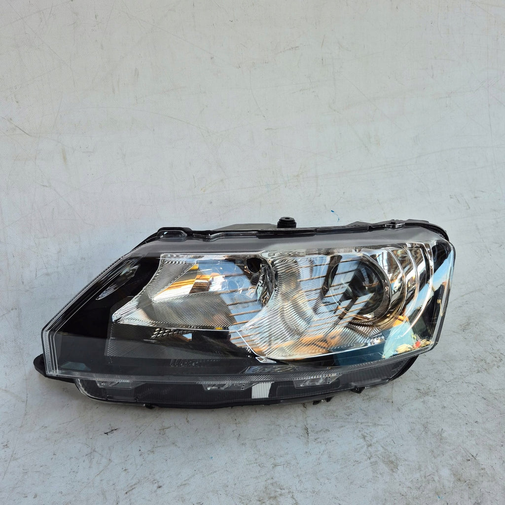 Frontscheinwerfer Skoda Rapid Bi-Xenon Ein Stück (Rechts oder Links) Headlight SCH7235928344zn