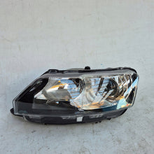 Load image into Gallery viewer, Frontscheinwerfer Skoda Rapid Bi-Xenon Ein Stück (Rechts oder Links) Headlight SCH7235928344zn