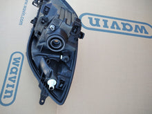 Load image into Gallery viewer, Frontscheinwerfer Toyota Yaris Rechts Scheinwerfer Headlight