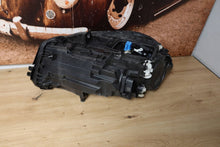 Laden Sie das Bild in den Galerie-Viewer, Frontscheinwerfer Mercedes-Benz W177 A1779065704 Links Scheinwerfer Headlight SCH9958362448ve