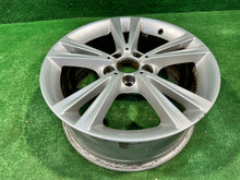 Laden Sie das Bild in den Galerie-Viewer, 1x Alufelge 18 Zoll 7.5" 5x120 45ET 6796212 BMW 2 Coupe F22 1 F21 F23 F20 FEL6369380738tf