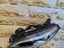 Laden Sie das Bild in den Galerie-Viewer, Frontscheinwerfer Mercedes-Benz W176 A1769068900 Links Scheinwerfer Headlight SCH8354636347pm