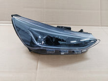 Laden Sie das Bild in den Galerie-Viewer, Frontscheinwerfer Ford Focus NX7B-13E016-AG NX7B-13E016 Rechts Headlight SCH1888518785fm