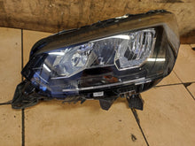 Laden Sie das Bild in den Galerie-Viewer, Frontscheinwerfer Peugeot 2008 II 208 9833036380 Full LED Links Headlight
