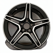 Laden Sie das Bild in den Galerie-Viewer, 1x Alufelge 18 Zoll 7.5&quot; 5x112 49ET A1774011500 Mercedes-Benz Amg Rim Wheel