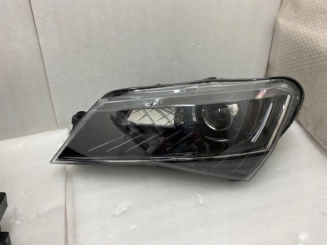 Frontscheinwerfer Skoda Superb III 3V1941015A 3V1941016A Rechts oder Links