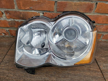 Laden Sie das Bild in den Galerie-Viewer, Frontscheinwerfer Jeep Grand Cherokee Wk Xenon Links Scheinwerfer Headlight SCH1105447940lp