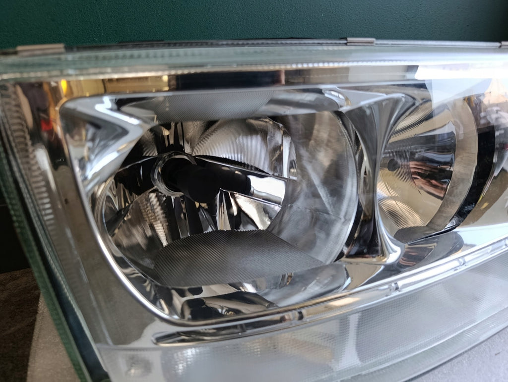 Frontscheinwerfer Man 81251016768KOD 85122000 Rechts Scheinwerfer Headlight SCH5730756056mc