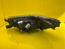 Laden Sie das Bild in den Galerie-Viewer, Frontscheinwerfer Toyota Hilux VIII 81110-0KP41 LED Rechts Headlight SCH4248775579sf