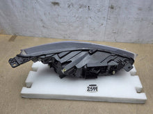 Laden Sie das Bild in den Galerie-Viewer, Frontscheinwerfer Ford Focus Links Scheinwerfer Headlight SCH6929515868zk