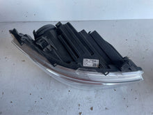 Laden Sie das Bild in den Galerie-Viewer, Frontscheinwerfer Mercedes-Benz Sprinter A9109060100 LED Rechts Headlight