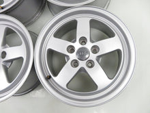 Laden Sie das Bild in den Galerie-Viewer, 1x Alufelge 16 Zoll 7.0&quot; 5x112 35ET Silber 8W0601025 Audi A4 B8 Rim Wheel