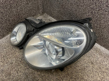 Laden Sie das Bild in den Galerie-Viewer, Frontscheinwerfer Mercedes-Benz W211 Links Scheinwerfer Headlight SCH2747262822hu