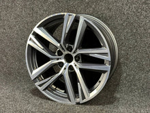 Laden Sie das Bild in den Galerie-Viewer, 1x Alufelge 18 Zoll 6896768 BMW G22 G23 G26 Rim Wheel FEL8604369111lo