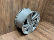Laden Sie das Bild in den Galerie-Viewer, 1x Alufelge 18 Zoll 5x108 K8D21007CA Land Rover Range I Evoque L551 Rim Wheel FEL9128349135wn