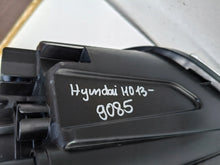 Load image into Gallery viewer, Frontscheinwerfer Hyundai I10 13-92102-B9000A Rechts Scheinwerfer Headlight