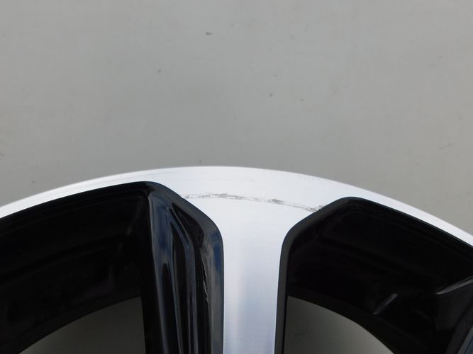 1x Alufelge 15 Zoll 5.0" 4x100 46ET 9KT0421266142 Mitsubishi Space Star