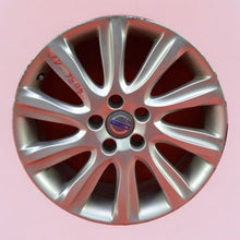 Laden Sie das Bild in den Galerie-Viewer, 1x Alufelge 17 Zoll 7.0&quot; 5x108 31317286 Volvo V40 S40 Rim Wheel