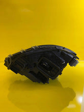 Laden Sie das Bild in den Galerie-Viewer, Frontscheinwerfer Mercedes-Benz W247 A2479063505KZ LED Links Headlight SCH3960283103sn