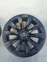 Laden Sie das Bild in den Galerie-Viewer, 1x Alufelge 19 Zoll 8.0&quot; 5x120 40ET 1059337-00-B Tesla Model S Rim Wheel
