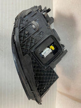 Laden Sie das Bild in den Galerie-Viewer, Frontscheinwerfer Mercedes-Benz W213 A2139069508 LED Links Headlight SCH3763111986lf