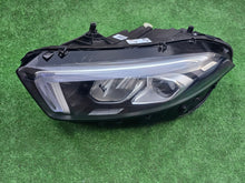 Laden Sie das Bild in den Galerie-Viewer, Frontscheinwerfer Mercedes-Benz W177 A1779063705 Links Scheinwerfer Headlight SCH6952037238pz