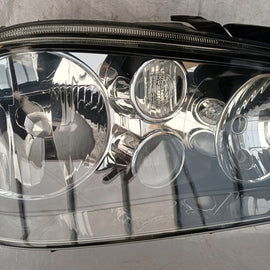 Frontscheinwerfer VW Golf 1J1941015N Ein Stück (Rechts oder Links) Headlight SCH2624041248ps