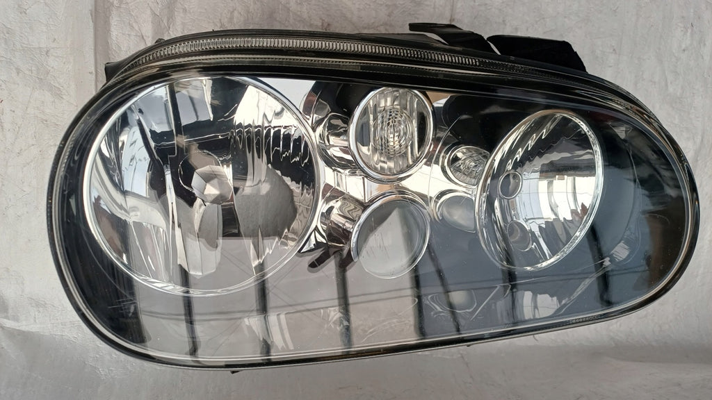 Frontscheinwerfer VW Golf 1J1941015N Ein Stück (Rechts oder Links) Headlight SCH2624041248ps