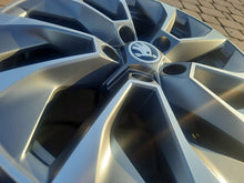 Laden Sie das Bild in den Galerie-Viewer, 1x Alufelge 17 Zoll 7.0" 5x112 45ET 57A601025AR Skoda Karoq Rim Wheel FEL2238363653tx