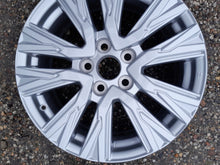 Load image into Gallery viewer, 1x Alufelge 17 Zoll 7.0" 5x114.3 50ET Glanz Schwarz PW4570D007 Toyota Rim Wheel FEL2225541338xa