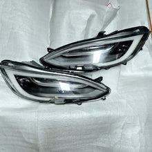 Laden Sie das Bild in den Galerie-Viewer, Frontscheinwerfer Tesla 0020203912 0020203812 Full LED Rechts oder Links