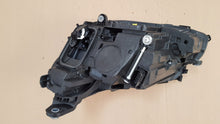 Laden Sie das Bild in den Galerie-Viewer, Frontscheinwerfer Mercedes-Benz W213 A2139066604KZ Rechts Scheinwerfer Headlight SCH2443911151xg