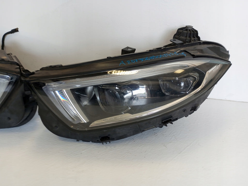 Frontscheinwerfer Mercedes-Benz Cls A2579068300 LED Rechts oder Links SCH1565968288gn