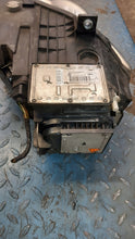 Laden Sie das Bild in den Galerie-Viewer, Frontscheinwerfer VW Passat 3C0941751G Xenon Links Scheinwerfer Headlight SCH5510702139ao