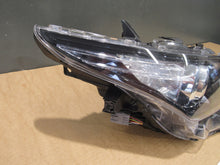 Laden Sie das Bild in den Galerie-Viewer, Frontscheinwerfer Toyota Auris 81110-02K30 Rechts Scheinwerfer Headlight SCH2709775794xs