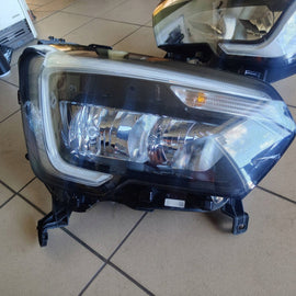 Frontscheinwerfer Renault Master III 260105567R Xenon Rechts Headlight SCH4715113575qb
