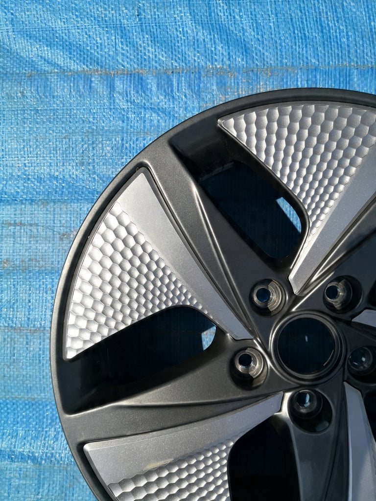 1x Alufelge 17 Zoll 7.0" 5x114.3 53ET Glanz Silber 529100G2600 Hyundai Ioniq